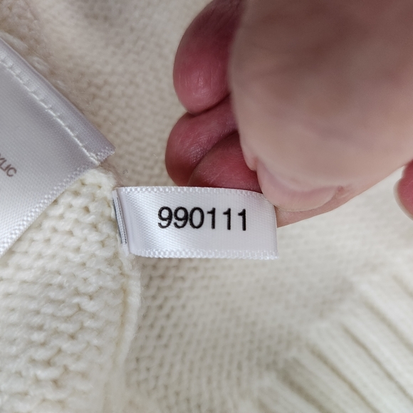 Eva Mendes New York & Co White Knit Sweater with Black Fringe Pom Poms Med - Picture 10 of 11